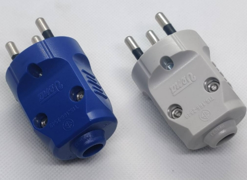 [1008342] ปลั๊กเสียบตัวผู้ 3ขากลม PP1633 มอก VENA