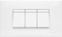 [1001411] สวิตช์ทางเดียว 3 ช่อง พร้อมหน้ากาก HACO IC-S31